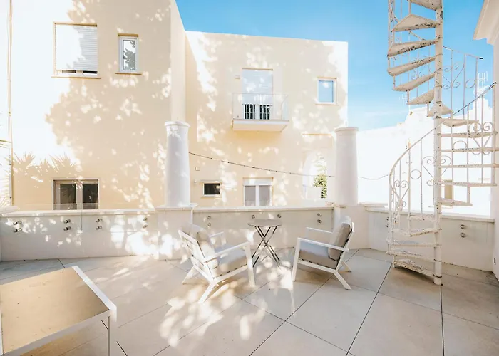 Matilde By Elite Capri